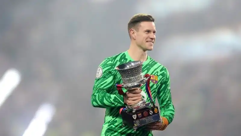 Barcelona'da Ter Stegen Sakatlıktan Dönüyor: Takımın Umutları Yeniden Artıyor