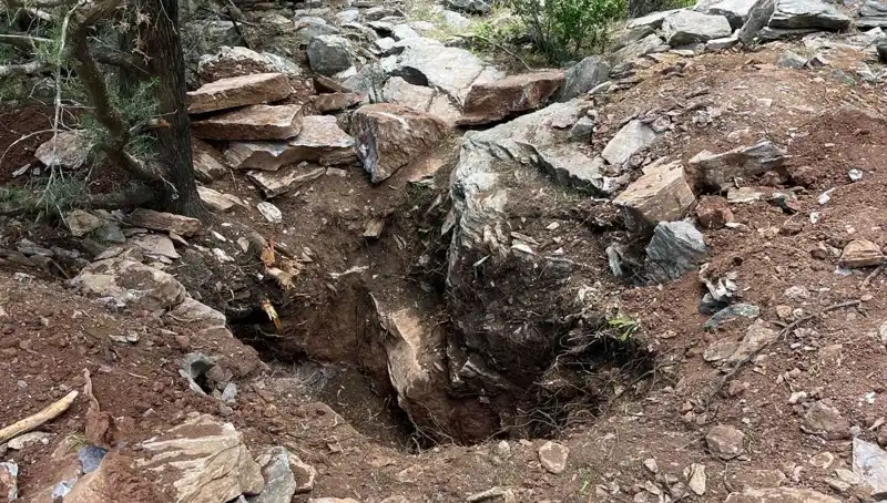 Eski Vali ve Emekli Albay Define Ararken Yakalandı, Şok Gelişmeler!
