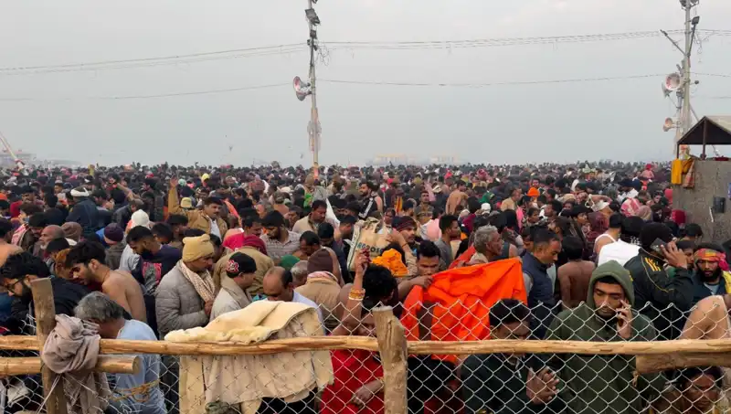 Hindistan'daki Dini Festivalde Trajik İzdiham: 6 Kişi Hayatını Kaybetti