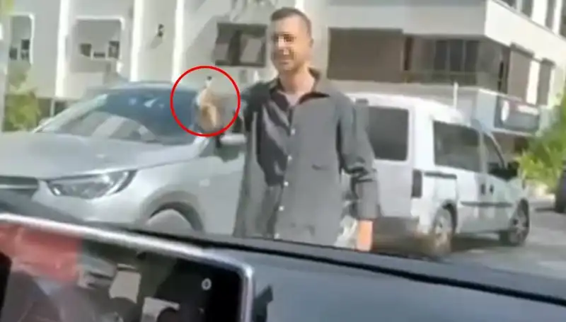 Trafikte Kadınlara Silah Çeken Sürücüye Ağır Ceza Yolda mı?