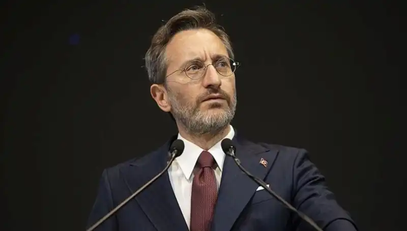 Fahrettin Altun'un Özgür Özel'e Yanıtı: Siyasi Agresyonda Yeni Bir Dönem mi Başlıyor?