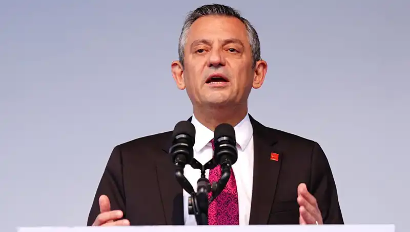 Özel ile Komutanlar Arasındaki Dava: Tepkiler Sürüyor