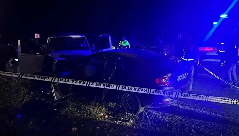 Ters Şeritte Giden Minibüsün Yol Açtığı Kaza: 1 Ölü, 8 Yaralı