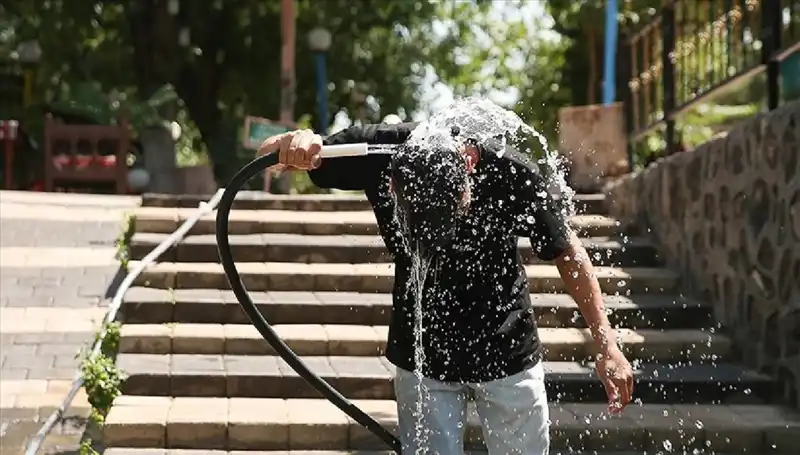 Hafta Sonu Hava Sıcaklıkları Rekor Kıracak: Dikkatli Olun!