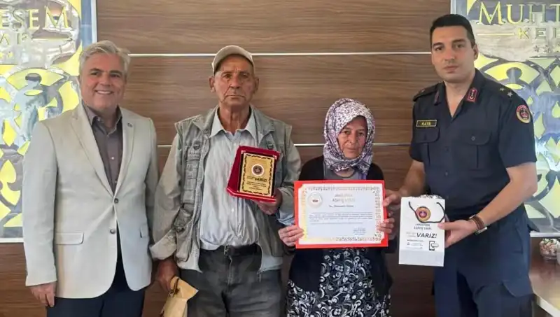 Tek Varlarını Jandarmaya Bağışlayan Ailenin Duygulandıran Hikayesi