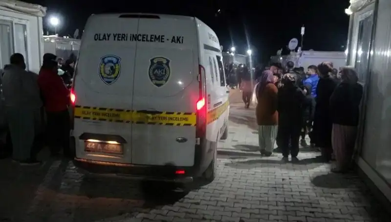 Husumetlilerin Silahlı Kavgası: Kanlı Gözyaşları ile Sonuçlandı