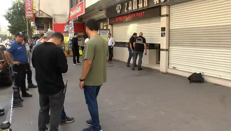 Güpegündüz Cadde Ortasında Kuyumcu Soygunu: Şok Edici Anlar