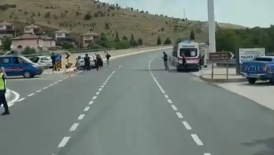 Elazığ’da Korkutan Trafik Kazası: İki Otomobil Çarpıştı, Yaralılar Var!