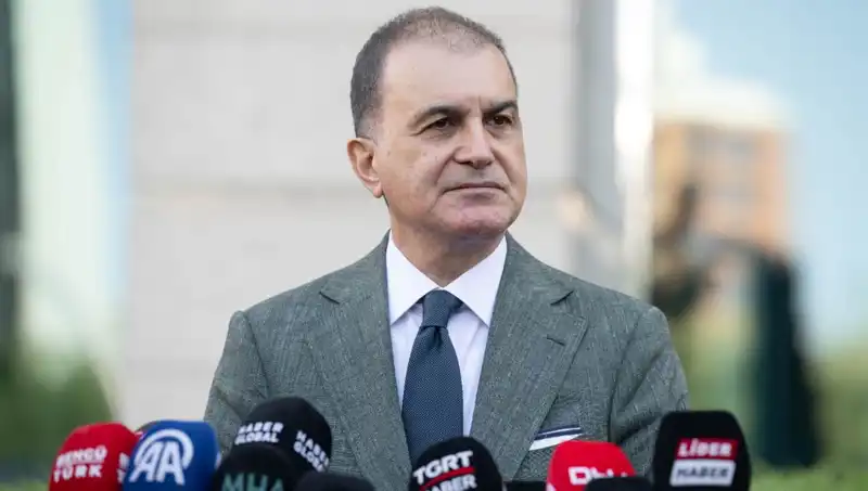 Ömer Çelik'ten Özel'in Sözlerine Sert Tepki: Meşru Alan Tehdit Altında