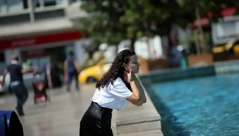 Cizre'de Sıcak Hava Rekoru Kırıldı: 49.1 Derece!