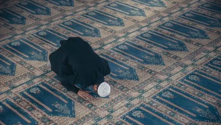 Cuma Namazı Saati ve Kılınışı: 12 Eylül'de Tüm Detaylar!