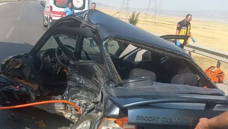 Gaziantep'te Korkunç Kaza: İki Otomobil Çarpıştı, Hayatını Kaybeden Var
