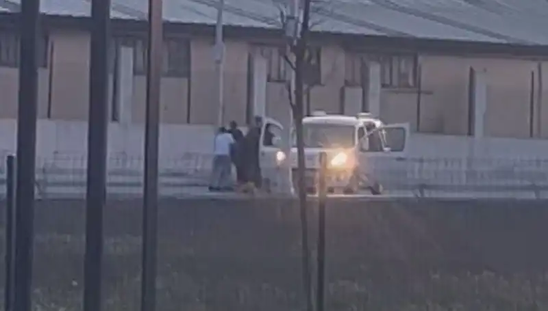 Drift Yapan Araçtan Yola Fırlayan Genç, Kazadan Şansla Kurtuldu!