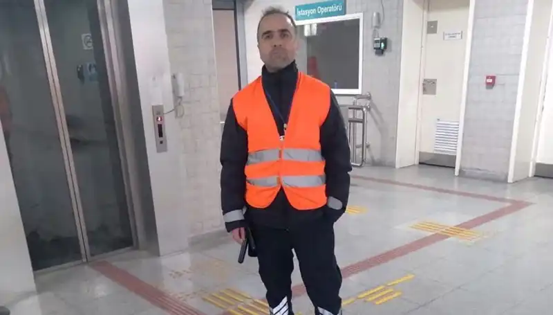 Trende Sigara İçen Yolcu, Güvenlik Görevlisini Vahşice Öldürdü