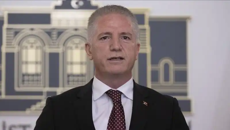 Vali Gül'den Önemli Uyarı: Dolandırıcılıkla Mücadelede Dikkatli Olmak Şart!