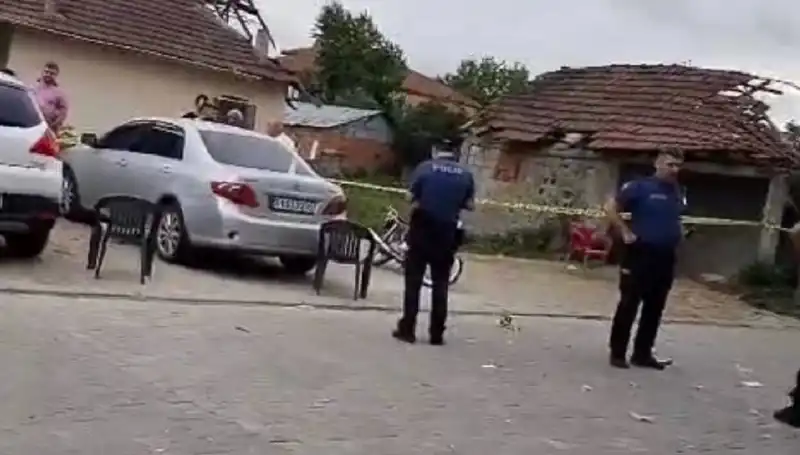 Tuvalette Yakalanan Katil: Gizemli Cinayet ve Dram Dolu Bir Takip