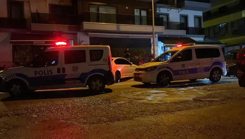 Kocaeli’de Gençler Arasında Bıçaklı Kavga: İki Kişi Yaralandı