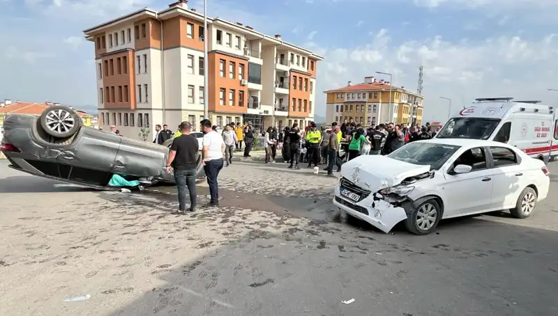 Nurdağı'nda Feci Kaza: 6 Çocukla Birlikte 9 Yaralı