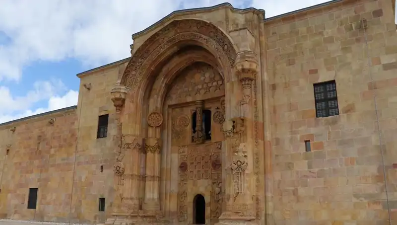 Divriği Ulu Camii ve Darüşşifası: Tarihin Zaman İçinde Yolculuğu