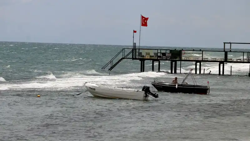 Deniz Keyfi Zorlaştı: Poyraz Fırtınası Neden Yasak Getirdi?