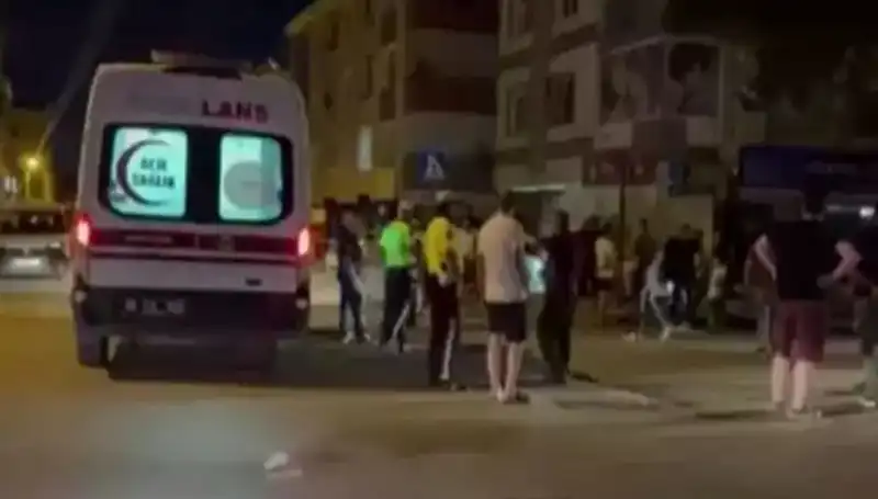 Alkollü Sürücü, Tartıştığı Yayaları Kamyonetle Ezdi: Olayın Ayrıntıları