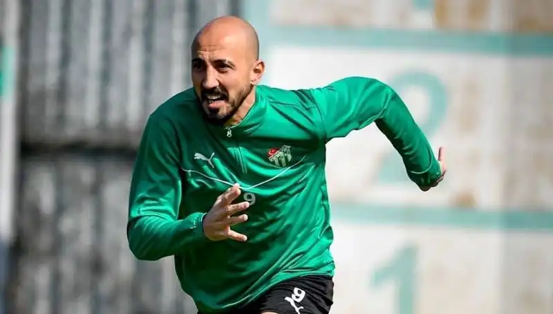 Milli Futbolcu Yeni Bir Başlangıç İçin 2. Lig’e Adım Atabilir