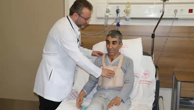 Aort Damarı İki Kez Yırtılan Hastanın Zorlu Ameliyatı: 8,5 Saat Sürdü