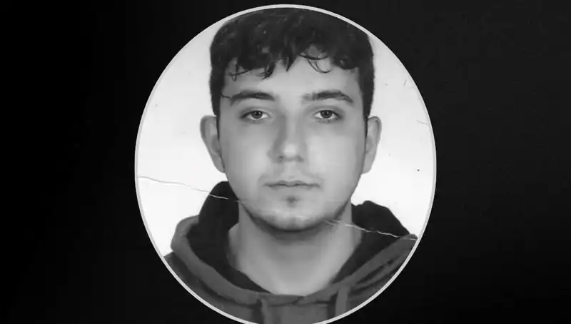 Üniversite Öğrencisi Burak'ın Şüpheli Ölümü: Aile ve Arkadaşlar Şok İçinde