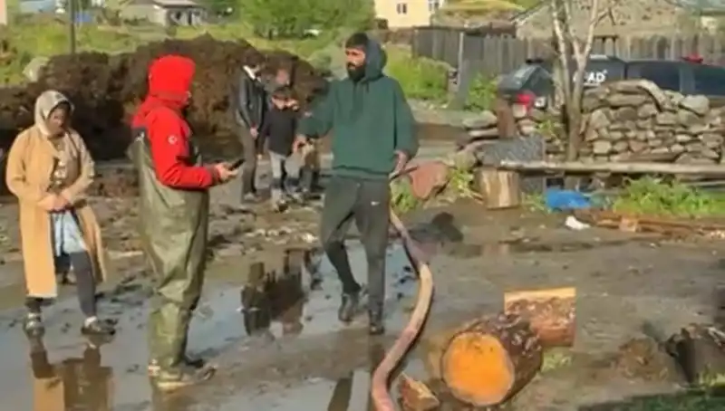 Ardahan’da Yağışlar Sel Felaketine Dönüştü: Hayatlar Tehlikede!