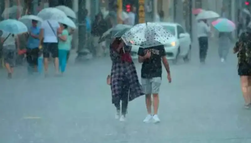 Meteoroloji Açıkladı: İstanbul’da Sağanak, Yangın Bölgesinde Sert Rüzgar Tehlikesi!