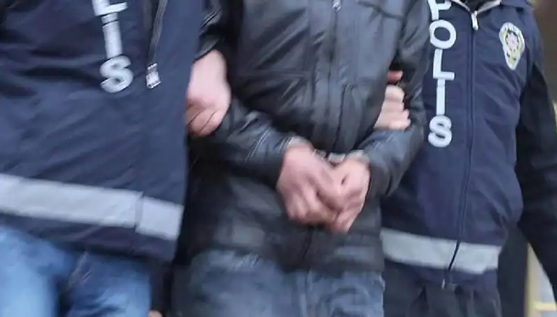 FETÖ'nün Ağlarına Darbe: 30 İlde 65 Tutuklama Gerçekleşti