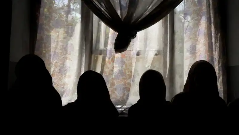 Taliban, Kadın Yazarların Eserlerini Yasadışı İlan Etti: Söz Hürriyeti Tehlikede