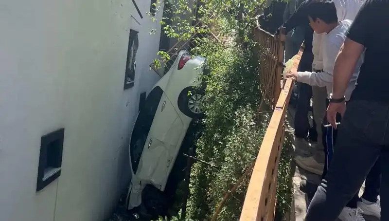 Kağıthane'de Korku Dolu Anlar: Sürüklendiği Olay Akılları Başka Yere Götürdü