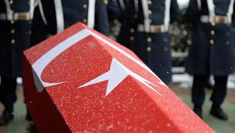Pençe Kilit Operasyonu'nda Yaralanan Askerimiz Şehit Düştü: Ülke Yas Tutuyor
