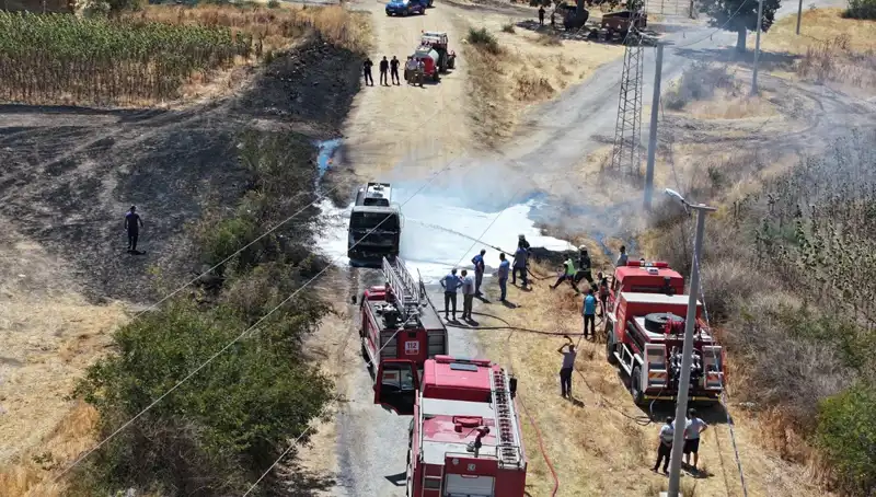 Seyir Halindeki Tanker Alev Alev Yandı: O Anlar Kameralara Yansıdı