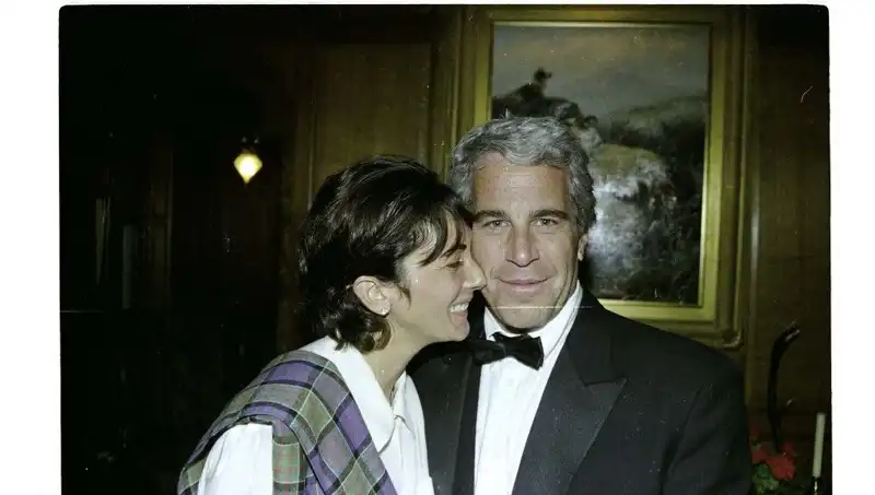 Ghislaine Maxwell, Epstein Skandalında Şok İfşaatlar: 100 Ünlü İsim Deşifre Oldu