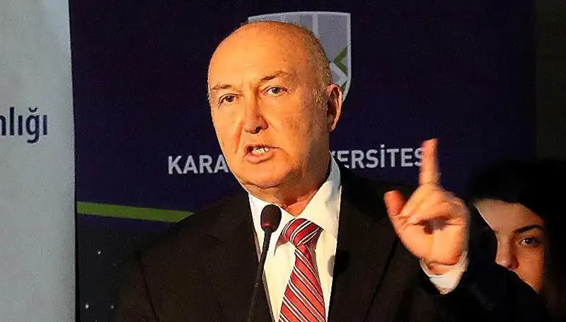 Prof. Dr. Övgün Ahmet Ercan Hastaneye Kaldırıldı: Beyin Kanaması Tehlikesi Mi Var?