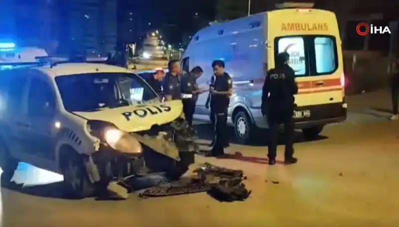 Ankara'da Hafif Ticari Araç ile Polis Aracının Çarpışma Anı Tüm Detaylarıyla Ortaya Çıktı
