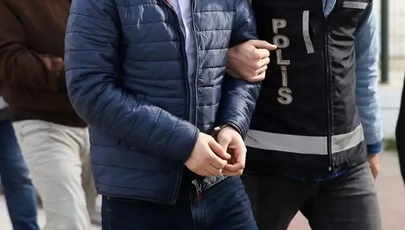 Hırsızlara Suçüstü: 5 Kişi Gözaltına Alındı, İlginç Detaylar Ortaya Çıktı