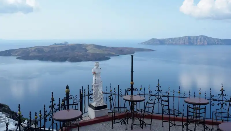 Santorini'de Gerilim Tırmanıyor: Ada Sular Altında Kalabilir Mi?