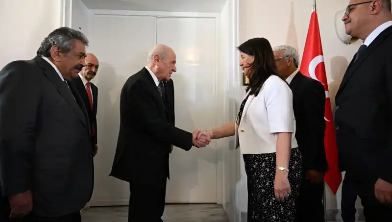 Bahçeli, DEM Parti Heyetini Kabul Etti: Yeni Siyasi Stratejiler Neler?