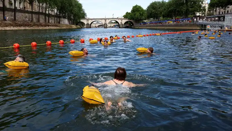 Paris’te Tarihi Bir An: Seine Nehri Artık Herkese Açık!
