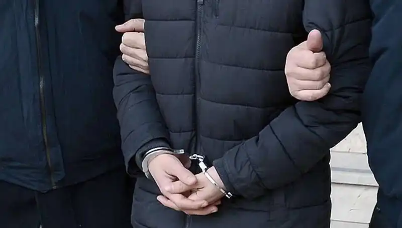 Sakarya'da 32 Yıldır Aranan Şüpheli Polisi Şaşırtarak Yakalandı