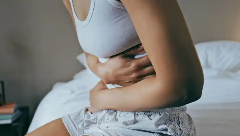 22 Yaşında Bağırsak Kanseri! Gençlerin Dikkat Etmesi Gereken Belirtiler