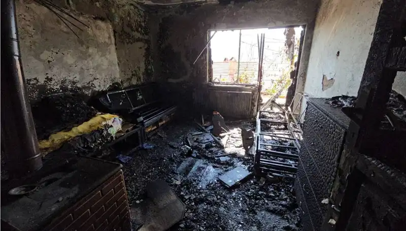 Elektrikli Battaniye Yangına Sebep Oldu, 80 Yaşındaki Kadın Son Anda Kurtarıldı