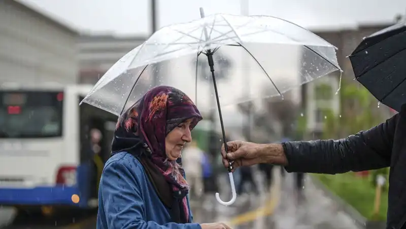 Yurt Genelinde Gök Gürültülü Sağanak Yağmur Bekleniyor: Hava Durumu Detayları