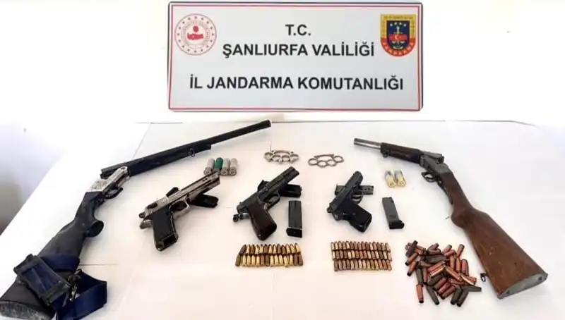 Şanlıurfa’da Ruhsatsız Silah Operasyonu: 5 Tutuklama ve Detaylar
