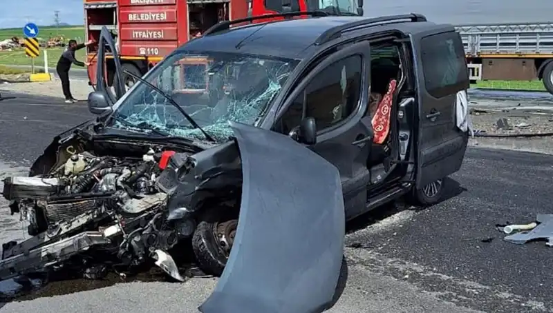 Ankara Yolunda Feci Kaza: Üç Kişi Yaralandı