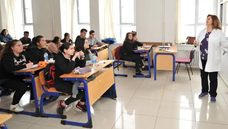 MEB 2025 Lise Kayıt Tarihleri: LGS ile Liselere Nasıl Başvuru Yapılır?