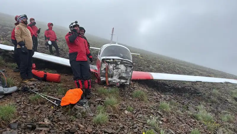 Türk Pilotun Kullanımındaki Uçak Düşmesi: Trajik Kaza ve Hayatta Kalan Yolcu